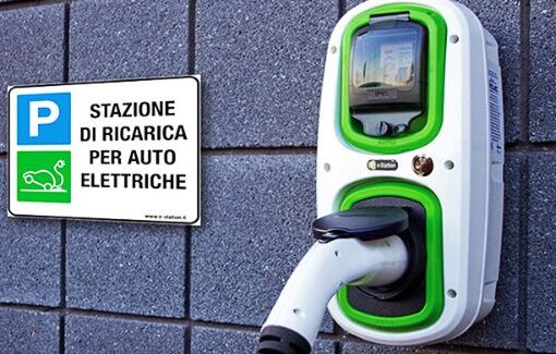 Regione Lombardia: in arrivo i fondi per la realizzazione di colonnine elettriche