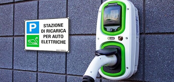 Regione Lombardia: in arrivo i fondi per la realizzazione di colonnine elettriche