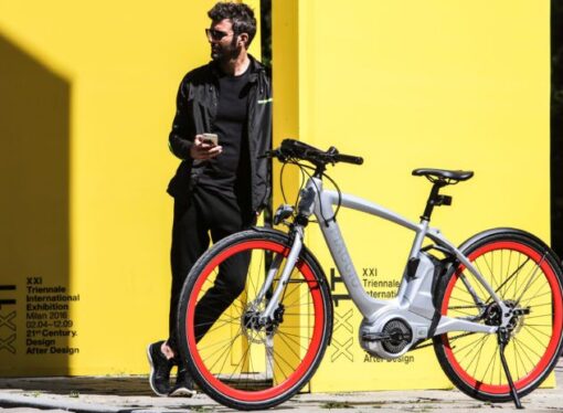 La Piaggio presenta Wi-Bike