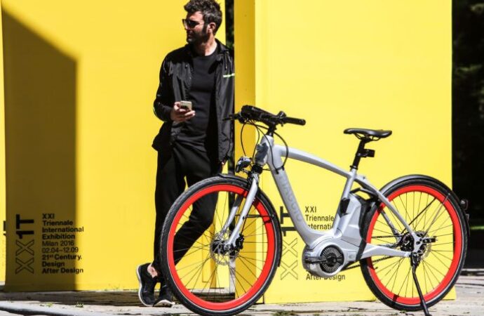 La Piaggio presenta Wi-Bike
