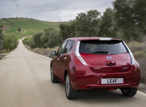 Londra: la Nissan offre incentivi per chi passa al suo modello elettrico.