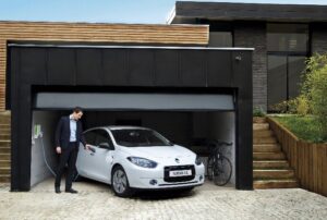 Per i nuovi edifici allacci obbligatori per veicoli elettrici dal 2017