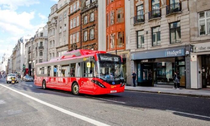 Londra: inaugurata la più grande flotta europea di autobus elettrici