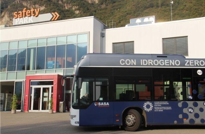 Bolzano: con i bus a idrogeno risparmiate 600 tonnellate di CO2