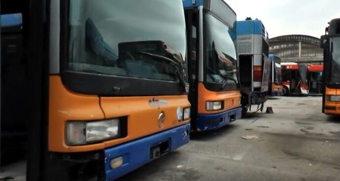Campania: crisi Ctp, gli autisti incrociano le braccia