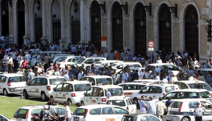 Taxi: pronto il decreto del governo