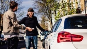 Milano: con “Handshake” di DriveNow, niente più parcheggi