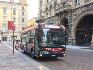 Bologna: Tper, otto nuovi minibus per la città