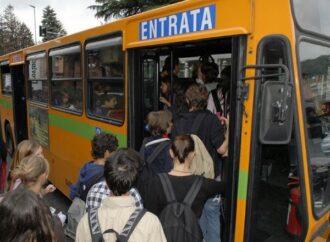 Campania: bus gratis per 100 mila studenti