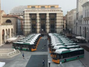 Brescia: presentati 20 nuovi mezzi a metano