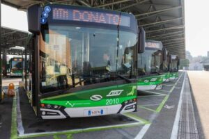 Milano: in servizio il primo bus elettrico