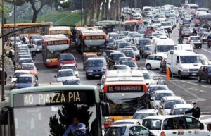 Gli italiani preferiscono l’auto