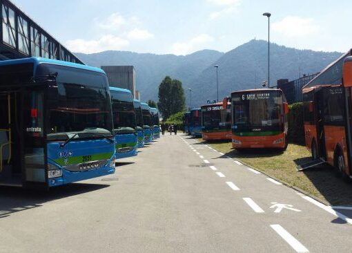 Como: nuovi autobus Asf