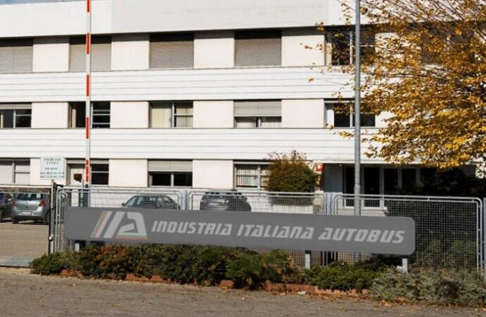 Una mano pubblica per Industria Italiana Autobus