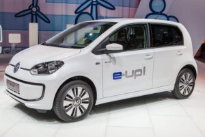 Volkswagen entra nel mercato del car sharing elettrico