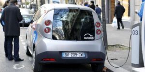 Parigi: addio al car sharing di Bollorè
