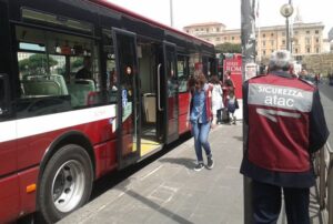 Atac: 600 conducenti nominati agenti di polizia amministrativa