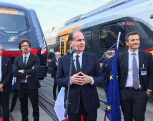 Fs: presentati Pop e Rock i treni regionali prodotti da Alstom e Hitachi