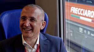 Mazzoncini: “rischioso l’ingresso di Fs in Alitalia”