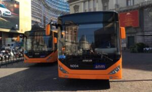 Napoli: sono entrati in servizio 10 nuovi bus
