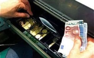 Atac: presi con le mani nel sacco