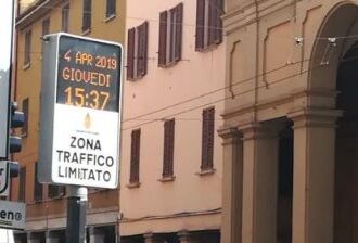 Bologna: Ztl, via il pass arriva il bonus