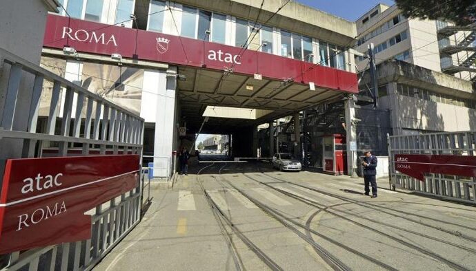 Roma: l’Atac dimezza i premi a dirigenti e quadri