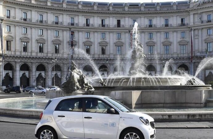 Roma: car sharing, cresce Share Now