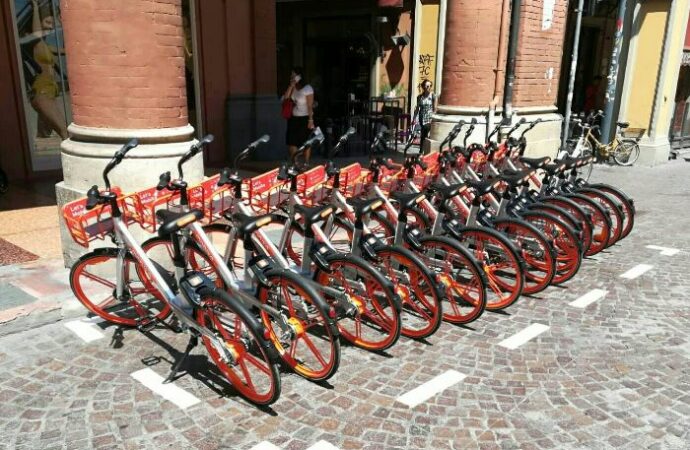 Bologna: debuttano le bici elettriche di Mobike