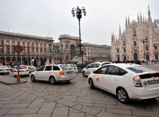 Milano: stop della regione alle nuove licenze Taxi