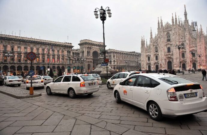 Milano: stop della regione alle nuove licenze Taxi