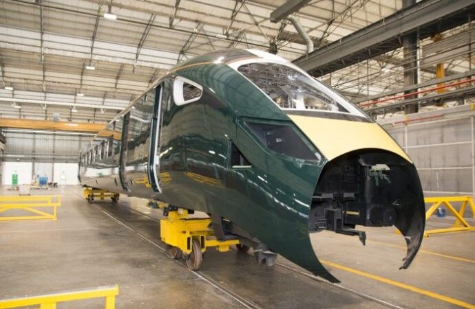 FS: a Pistoia, Napoli e Reggio Calabria la produzione dei nuovi treni ibridi