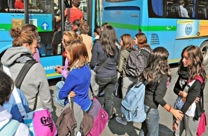 Brescia: sospesi i servizi scolastici del TPL extra-provinciale