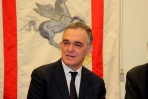 Toscana: gara tpl, avviso di garanzia per il Presidente Rossi