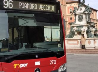 Emilia Romagna: sui bus cade la barriera del metro di distanza
