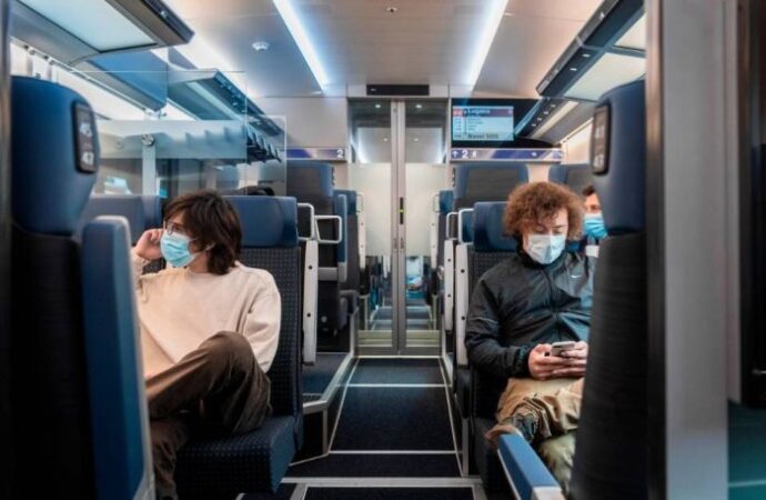Piemonte: corse a pieno carico su treni e autobus di linea