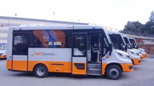 Genova: Amt, arrivati i nuovi autobus piccoli Iveco Indcar