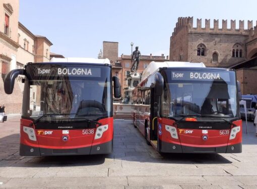 Bologna: Tper, presentati 31 nuovi bus a metano