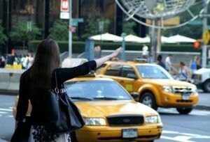 Corte UE: nessuna autorizzazione per le app non collegate a un servizio di trasporto