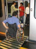 Genova. Amt presenta le pedane per l´accesso delle persone disabili sulle vetture della metropolitana