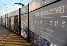 Torino. Gauguin trova spazio sulle pareti del maxi-tram: in giro per la città il primo cityway totalmente decorato