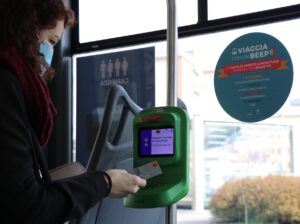 Brescia Mobilità: sui bus arriva il pagamento contactless