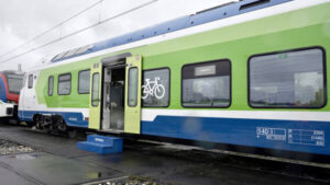 Lombardia: FNM, il treno ibrido diesel-elettrico “Colleoni” muove i primi passi