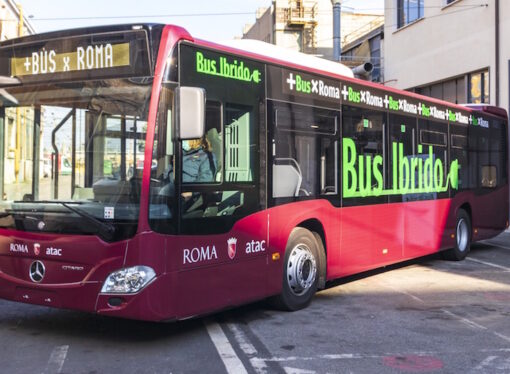 Roma: Atac, pronti a entrare in servizio i primi 30 autobus ibridi