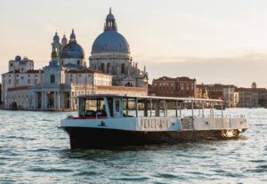 Venezia: al via gli eco battelli di Venetiana