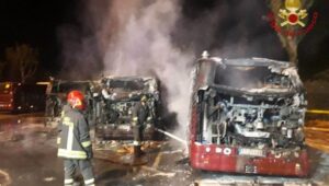 Roma: Atac, rogo nel deposito di Grottarossa.