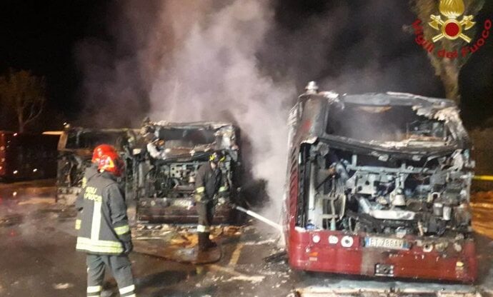 Roma: Atac, rogo nel deposito di Grottarossa.