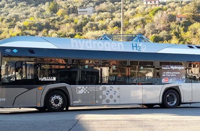 Genova: AMT, al via la sperimentazione con bus a idrogeno