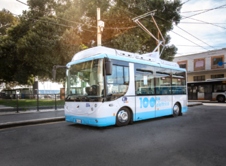 Cagliari: Ctm, presentato il primo bus elettrico a pantografo
