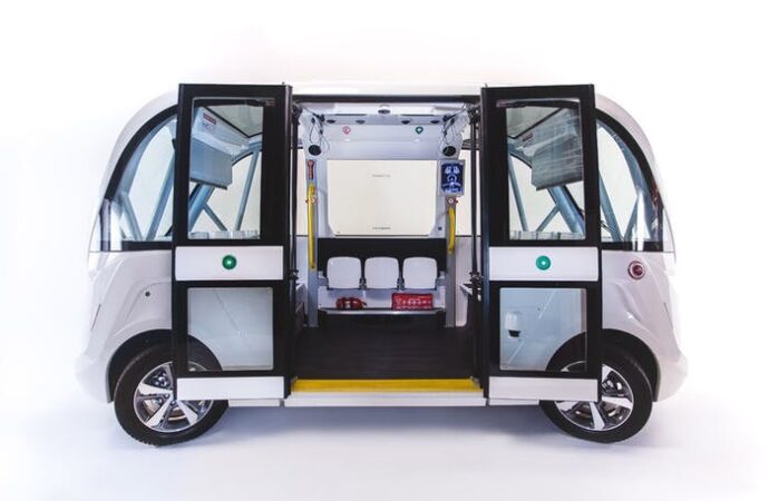 Via libera alla sperimentazione di veicoli a guida autonoma su strada